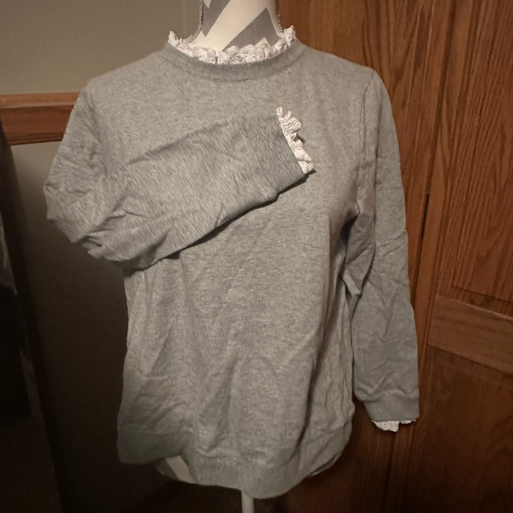EUC Boden lace collar sweatshirt